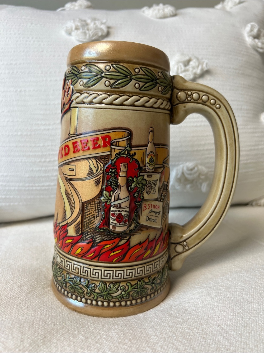Ceramic Vintage-Style Beer Stein in Cream and Gold